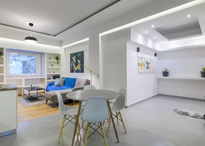 Hubstay - Kolonaki Central Luxury Suite In Athens - 5 Mins Walk To Syndagma, Ermou